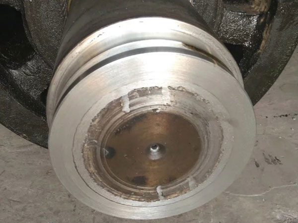 托轮轴珰环端维修